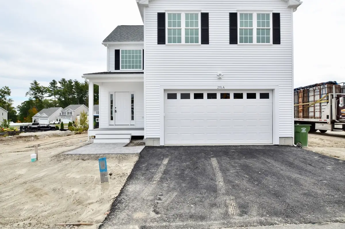 215A Crownshield #20A, Uxbridge, MA 01569 - #1