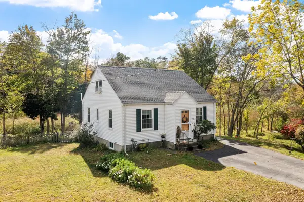 11 Barker St, Danvers, MA 01923