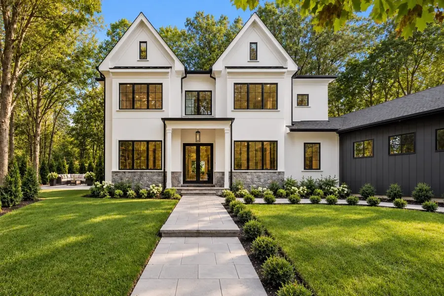 11 Amy Circle, Newton, MA 02468 - #2