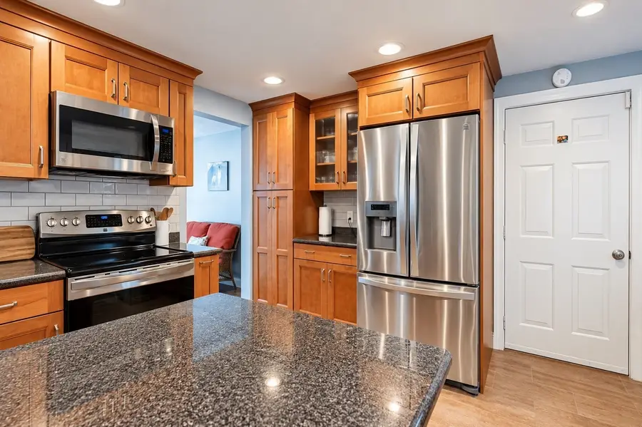 93 Oakland Avenue, Seekonk, MA 02771 - #3