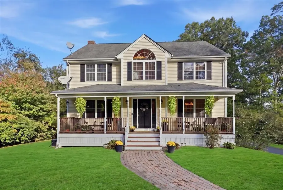 319 Oak St, Swansea, MA 02777 - #2