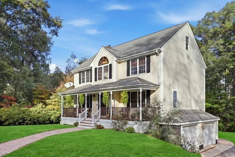 319 Oak St, Swansea, MA 02777 - #3