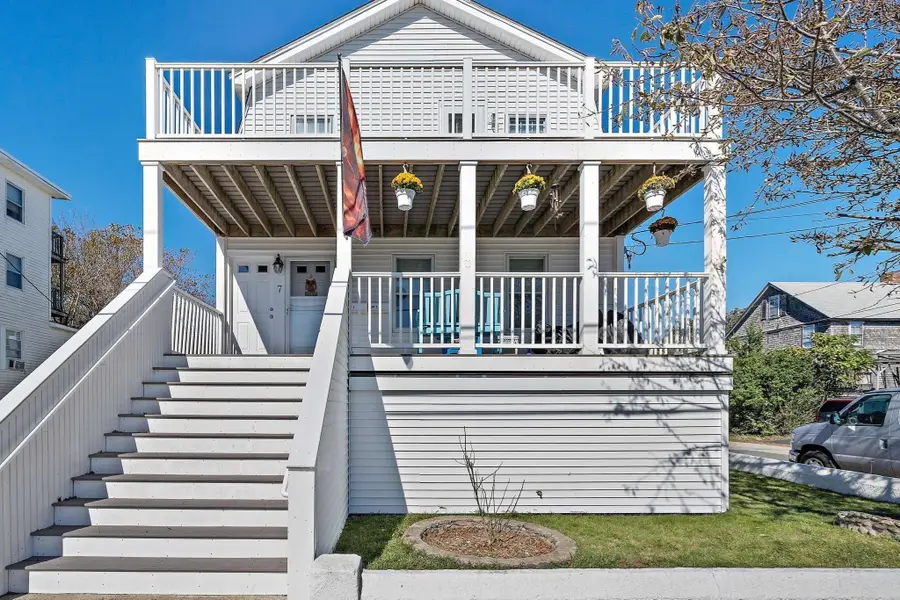7 Malta St, Hull, MA 02045 - #3