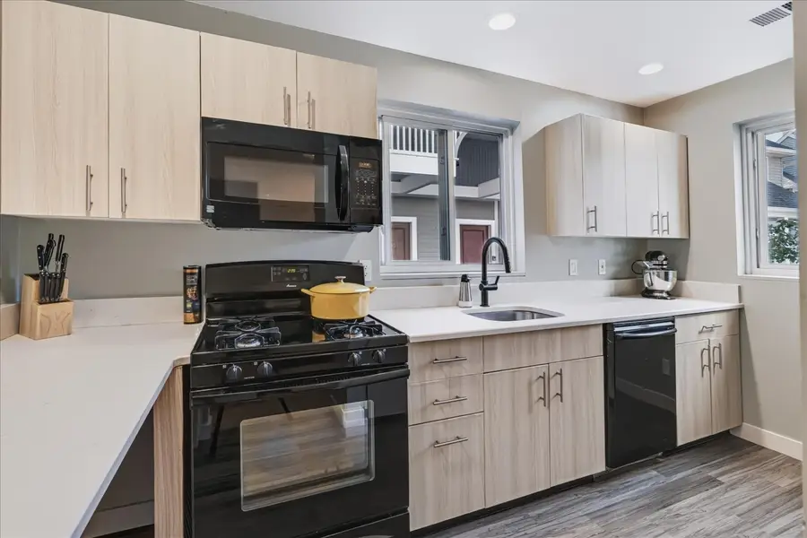 20 Ship Ave #38, Medford, MA 02155 - #3