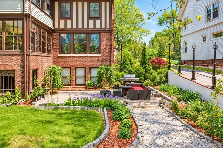 190 Fort Pleasant Ave, Springfield, MA 01108 - #3
