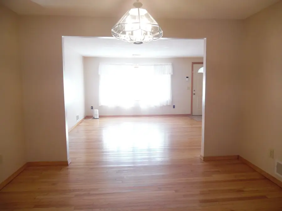 21 Burnside Drive, Swansea, MA 02777 - #2