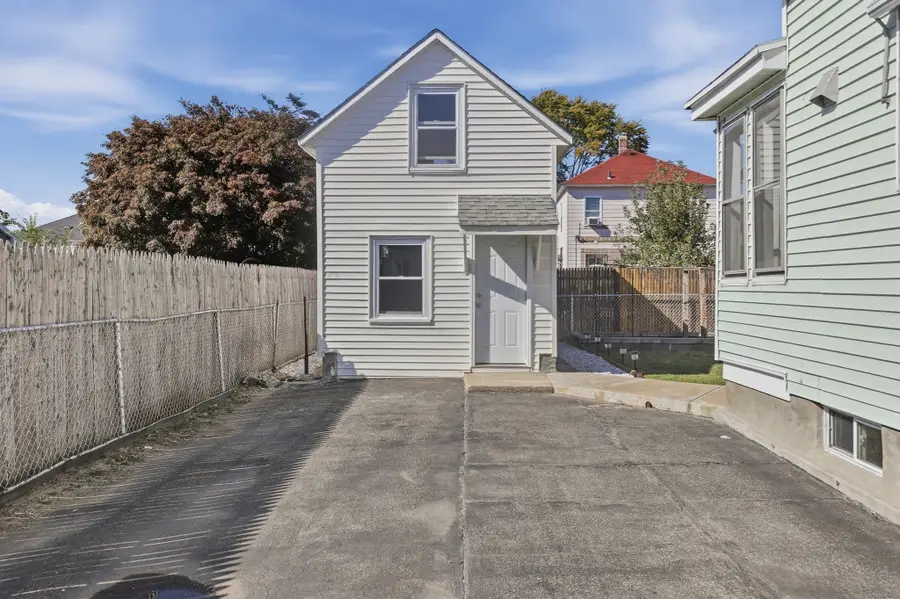 40 Bunker Hill Ave, Lowell, MA 01850 - #3