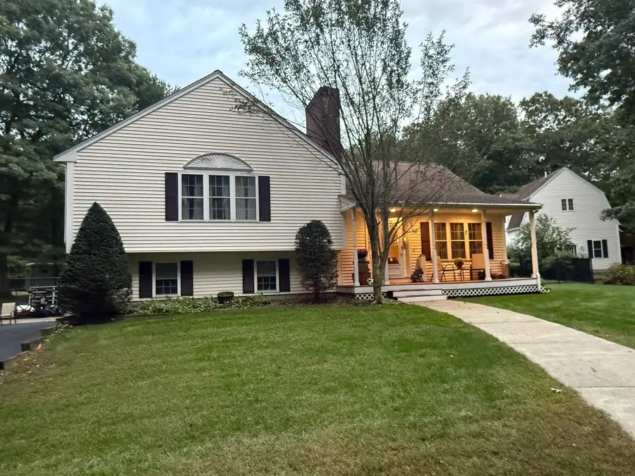 50 Ivy Cir, Bridgewater, MA 02324 - #3