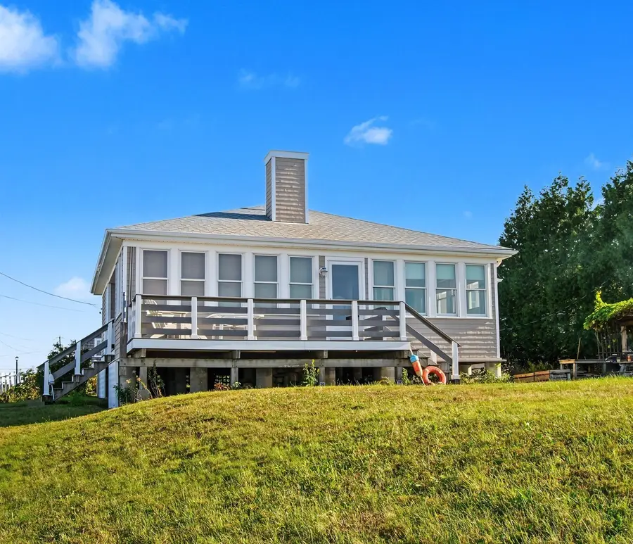 9 Wamsutta St., Fairhaven, MA 02719 - #2