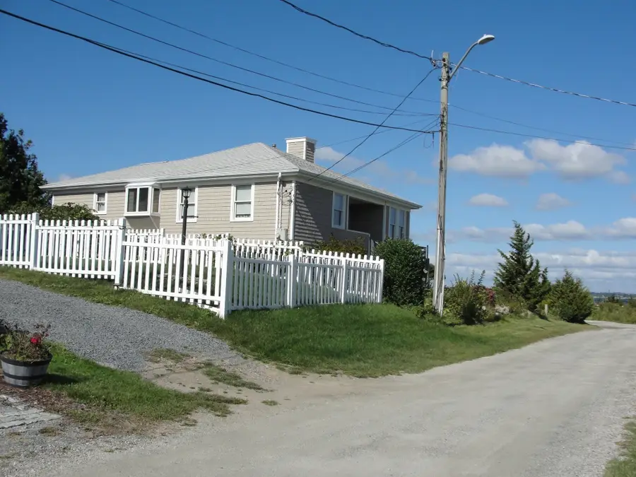 9 Wamsutta St., Fairhaven, MA 02719 - #3