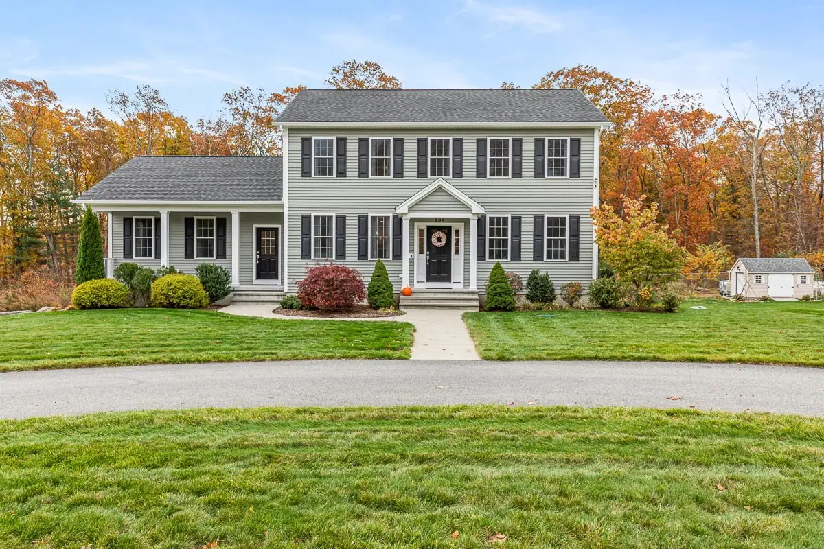 705 County St, Seekonk, MA 02771 - #1