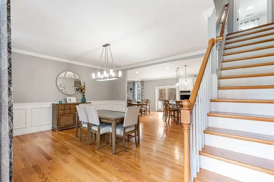 705 County St, Seekonk, MA 02771 - #3
