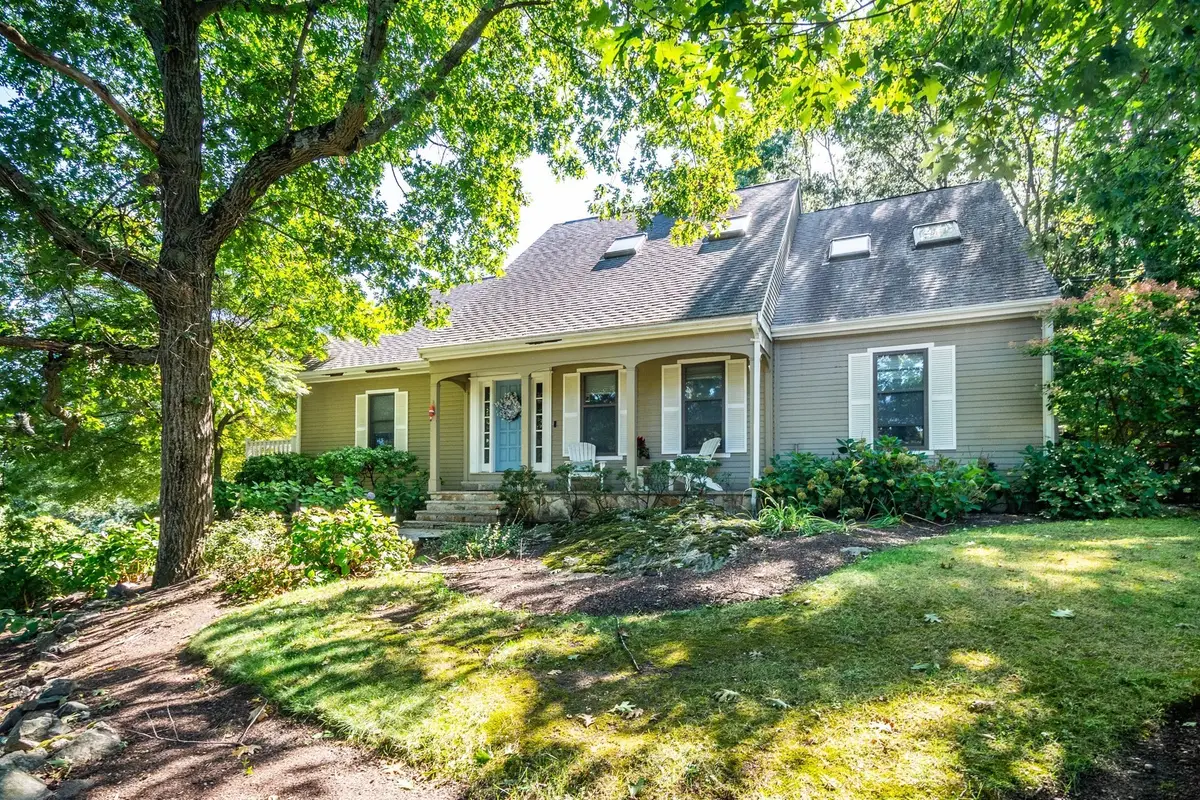 30 Surrey Rd, Winchester, MA 01890 - #1