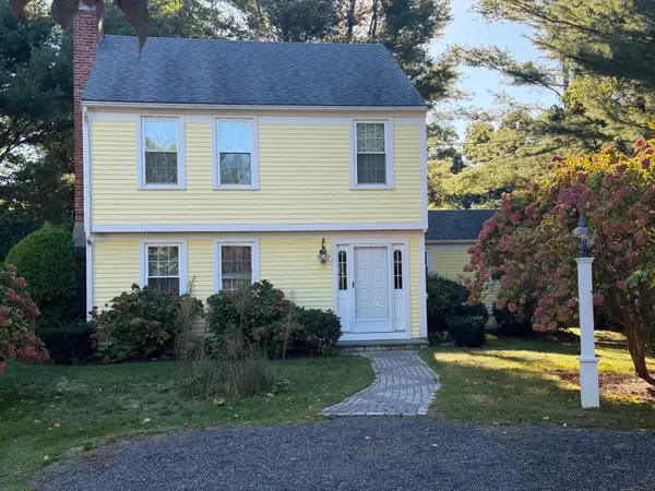 90 Captain Lijahs Rd, Barnstable, MA 02632