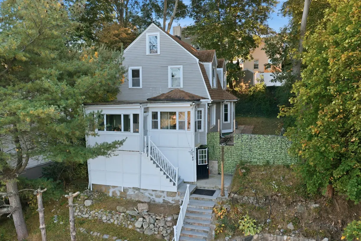 145 Winter St, Saugus, MA 01906 - #1