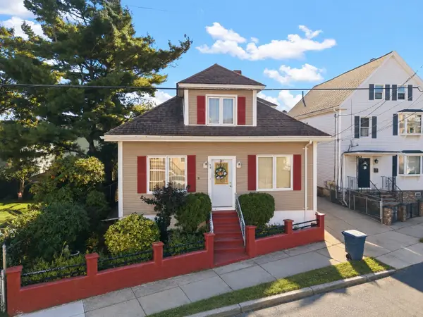 58 Lombard St, New Bedford, MA 02740