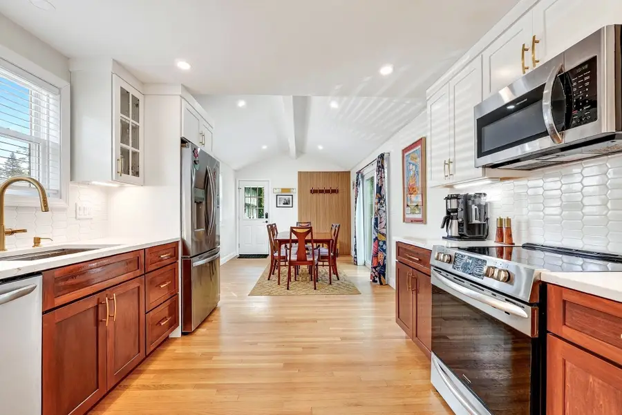 22 Hobson Ave., Wilmington, MA 01887 - #2