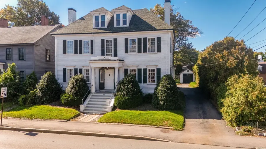 43 Summer St, Taunton, MA 02780 - #2