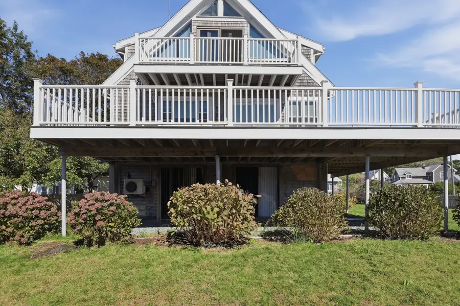 5 Bayview Ave, Fairhaven, MA 02719 - #2