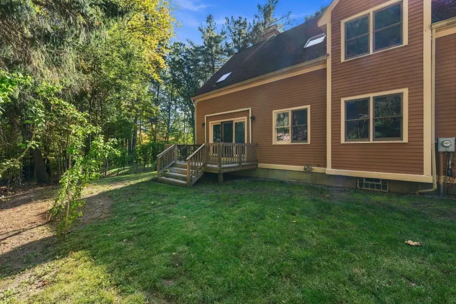 40 Harbor St, Pepperell, MA 01463 - #3
