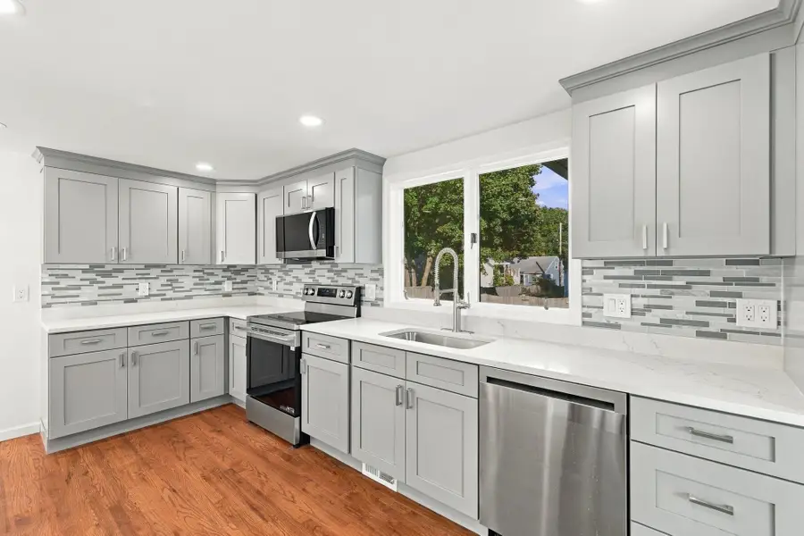 29 Windsor Rd, Beverly, MA 01915 - #3