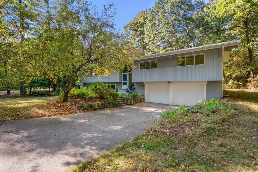 19 Holiday Road, Wayland, MA 01778 - #3