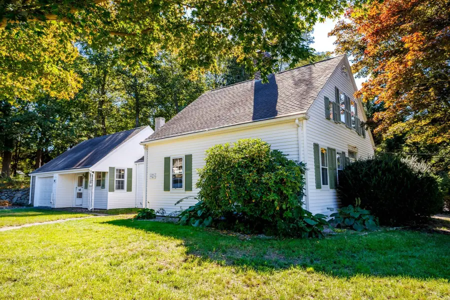90 Hilltop Dr, Marstons Mills, MA 02648 - #3