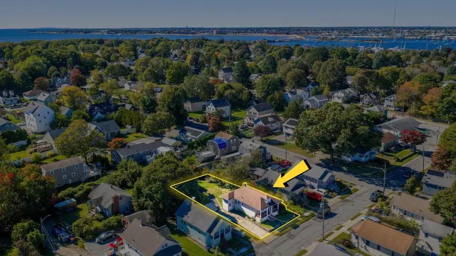 89 Church St, Fairhaven, MA 02719 - #3