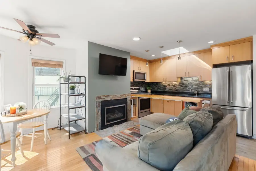 239 Dorchester St #3, Boston, MA 02127 - #2