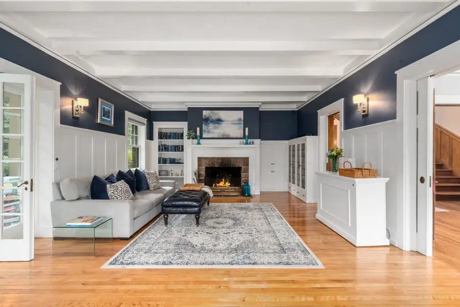 341 Highland St, Milton, MA 02186 - #3