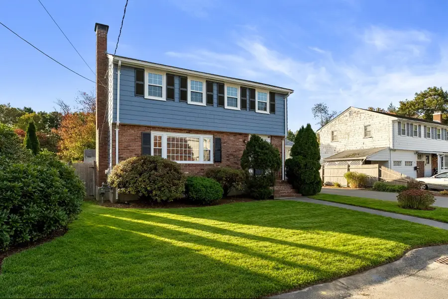 32 Nichols Ave, Avon, MA 02322 - #3