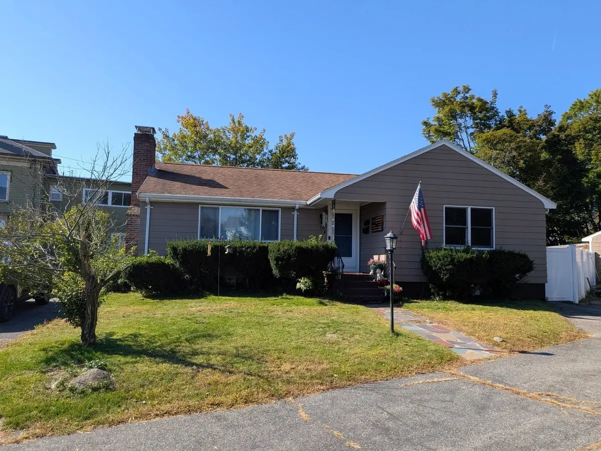 19 Walnut St, Medford, MA 02155 - #1
