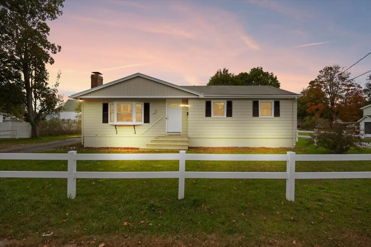18 Pearl St, Taunton, MA 02780 - #1