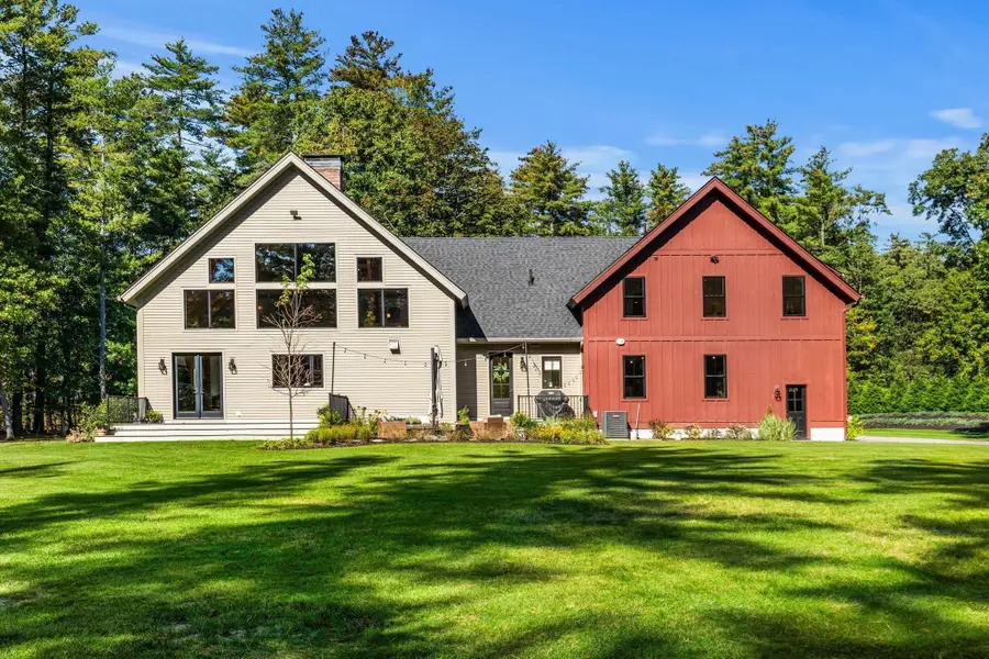 136 Washington St, Boxford, MA 01921 - #3