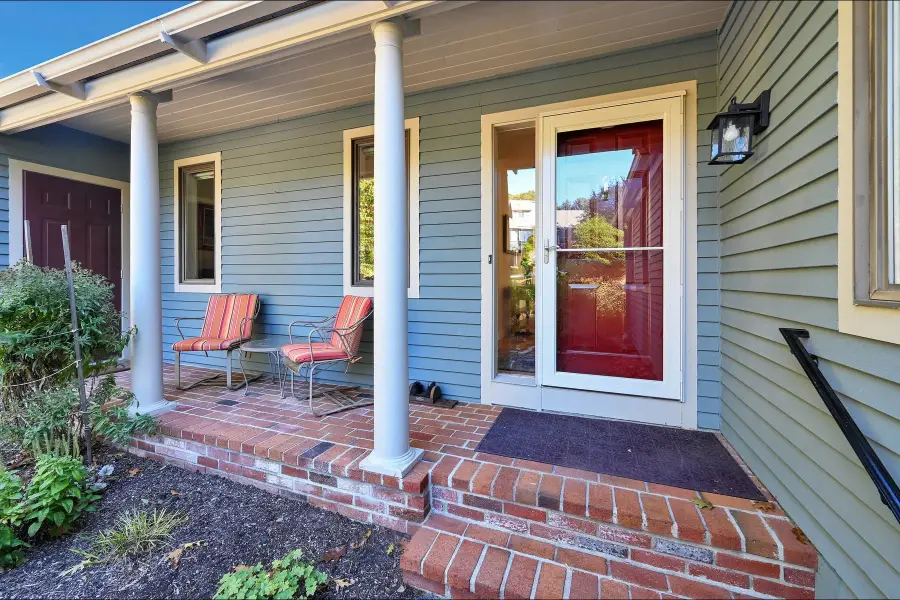 100 Pond St #18, Cohasset, MA 02025 - #2