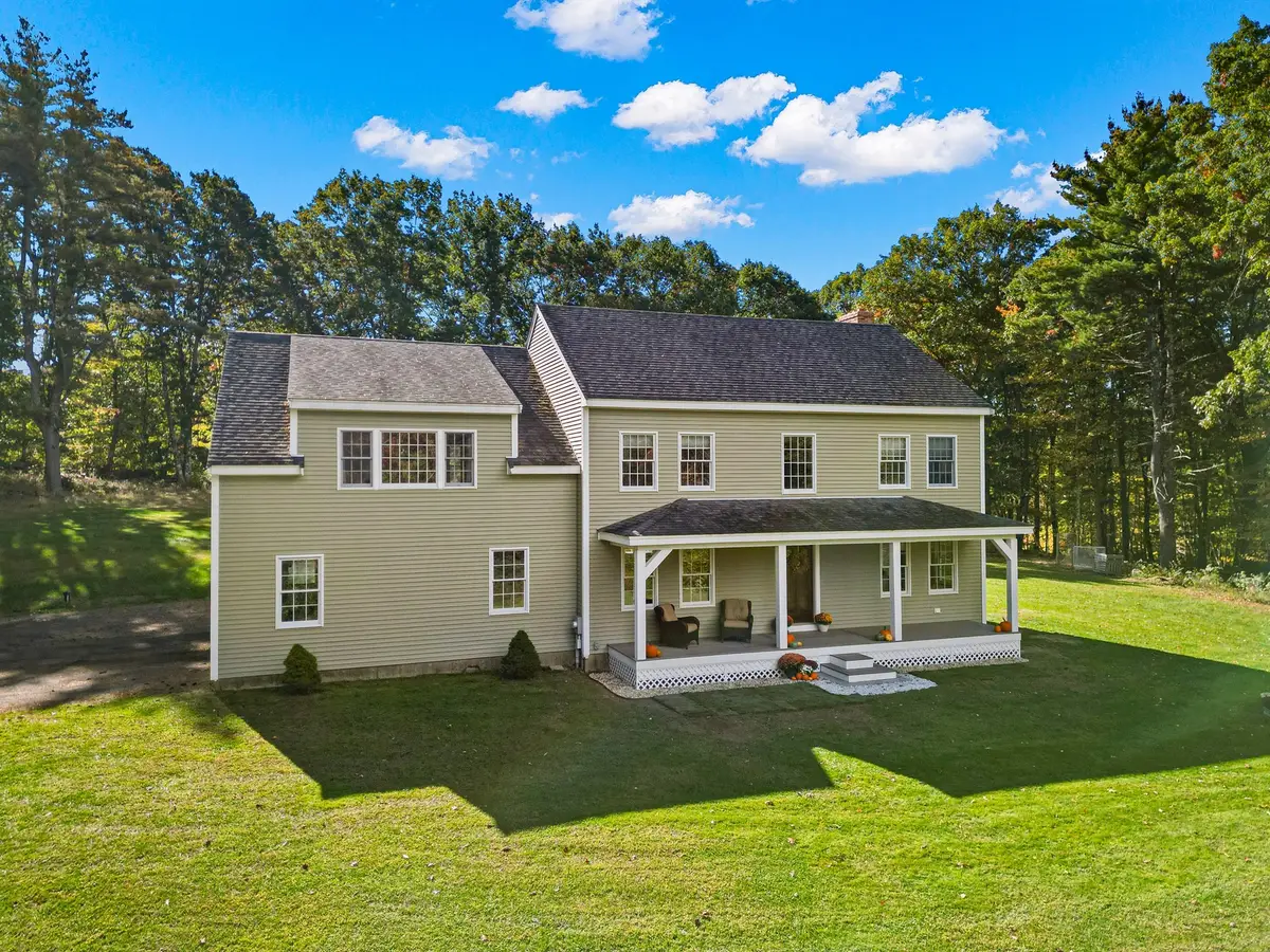 33 Archelaus Pl, West Newbury, MA 01985 - #1
