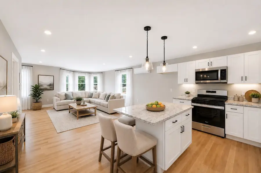 299 Quincy St, Building 4 #5, Holbrook, MA 02343 - #3