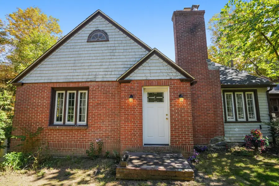 64 Sterling Pl, West Boylston, MA 01583 - #2