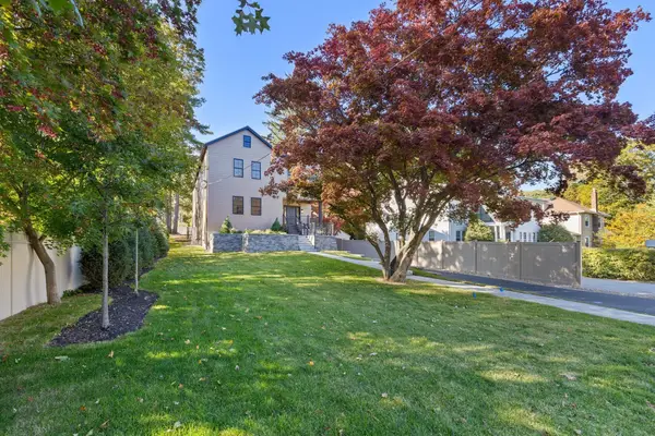 6 Sheridan St, Lexington, MA 02420