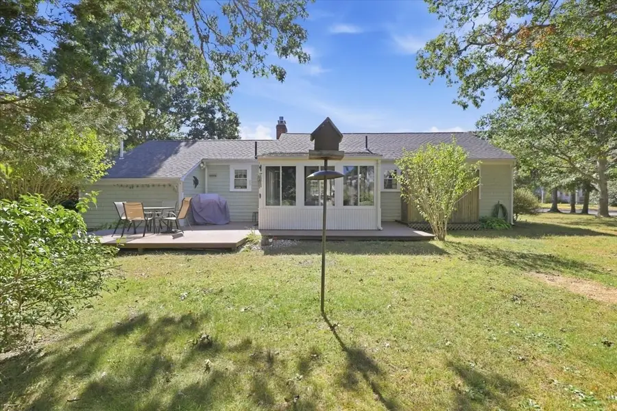 32 Scholl Av, West Yarmouth, MA 02673 - #3