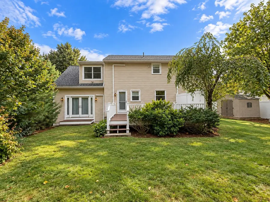 14 Dunvegan Dr, Merrimac, MA 01860 - #2