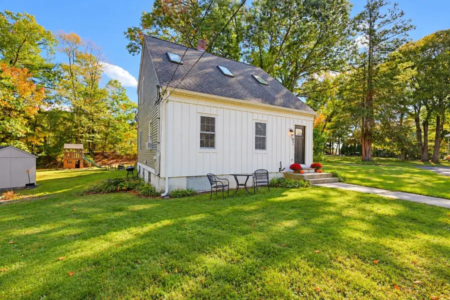 15 W Cedar Rd, Norfolk, MA 02056 - #2