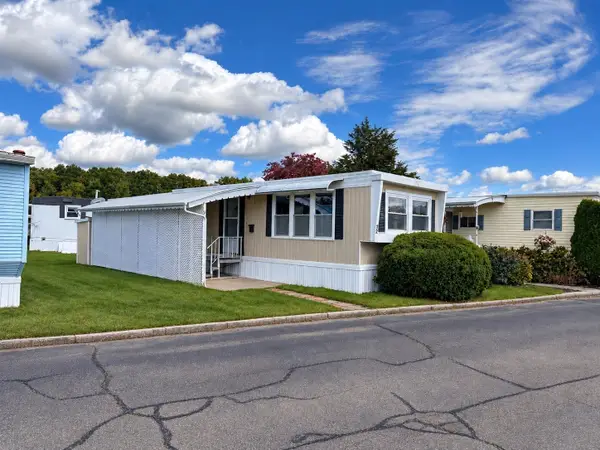 131 Washington St #3 2, Foxboro, MA 02035