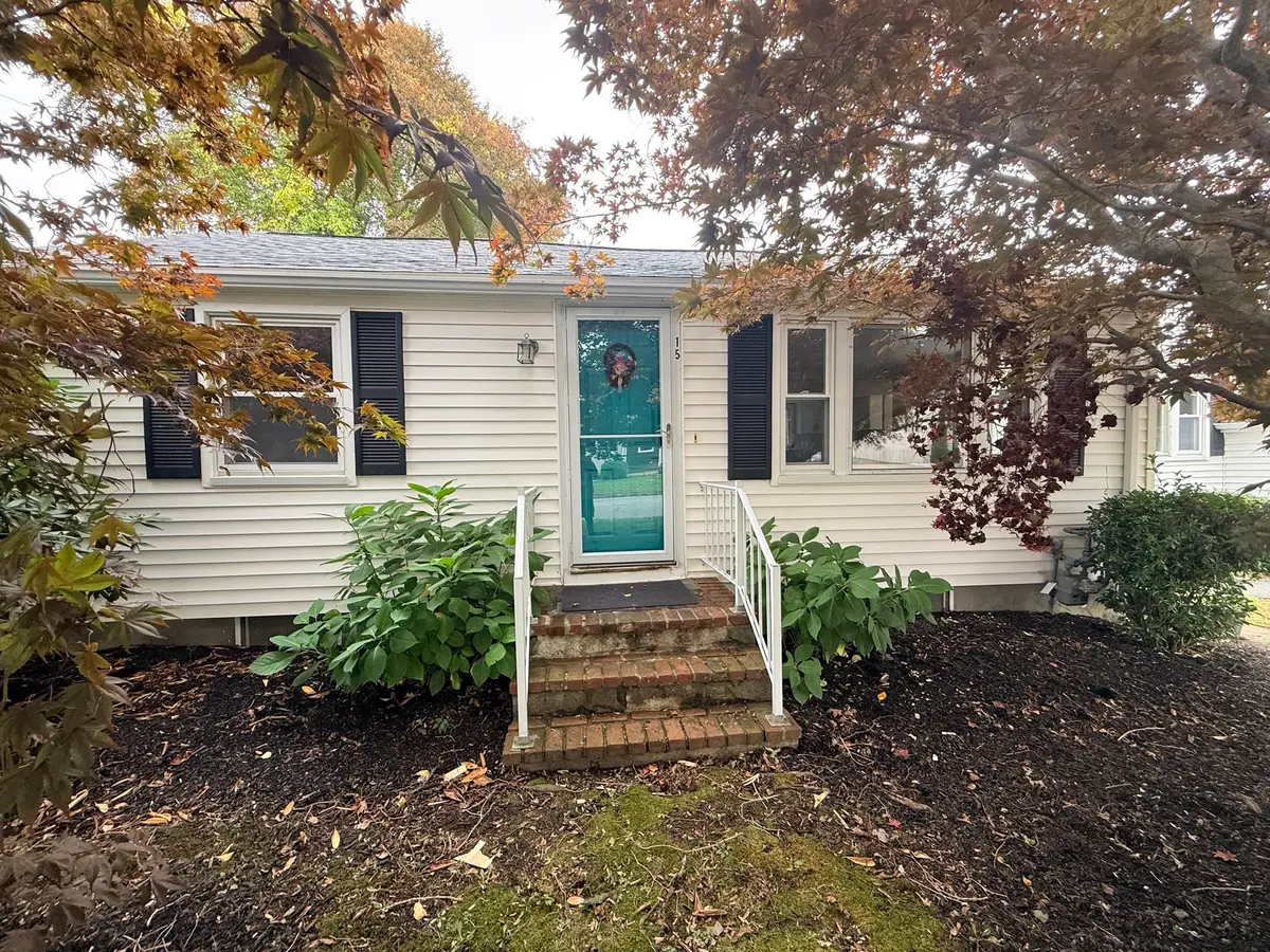 15 Holcomb St, Fairhaven, MA 02719 - #1