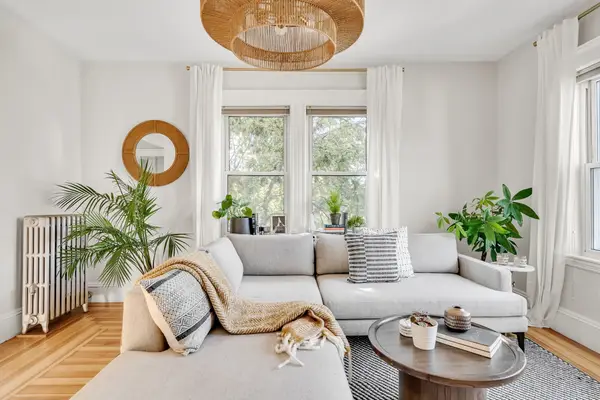 122-126 Harvey Street #3, Cambridge, MA 02140