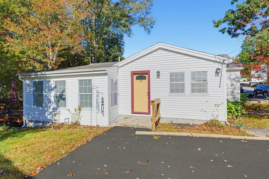 116 Lakeshore Dr, Blackstone, MA 01504 - #3