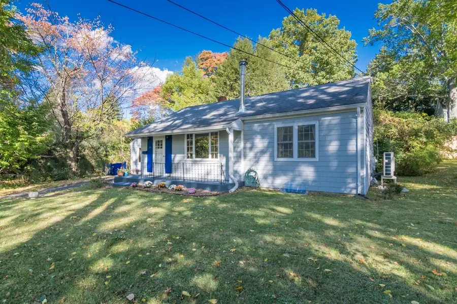 19 Moorland St, Amherst, MA 01002 - #3
