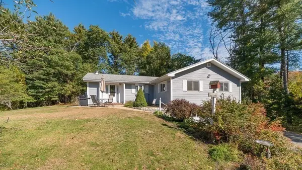 359 Linebrook Rd, Ipswich, MA 01938