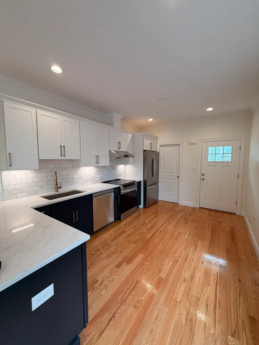 711 Mount Hope St #1, North Attleboro, MA 02760 - #2