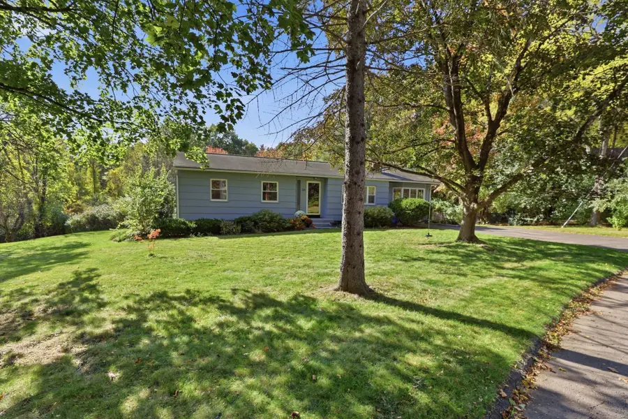 36 Valley View Dr, Amherst, MA 01002 - #2